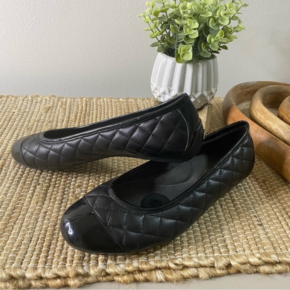 Pluggz Shoes - Pluggz Ballet Flats - Grounding Shoes Full Grain Quilted Leather, Black Size 7.5